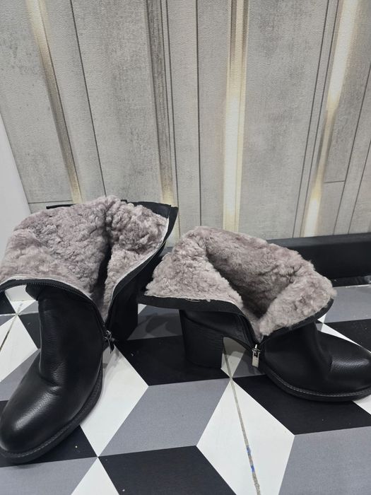 Продам зимние сапоги