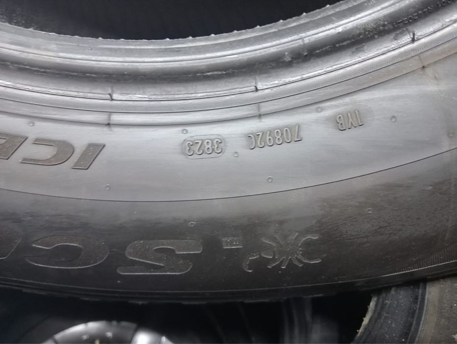 Продам комплект 285/60/18 перели