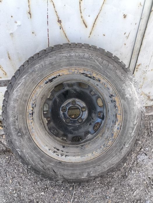 Зимние колеса с дисками 175/70 R14