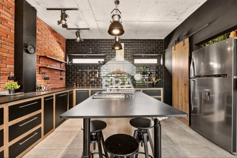 Продава се Къща в Варна, м-т Кочмар - 272 кв.м за 1107 €/кв.м - Снимка #4