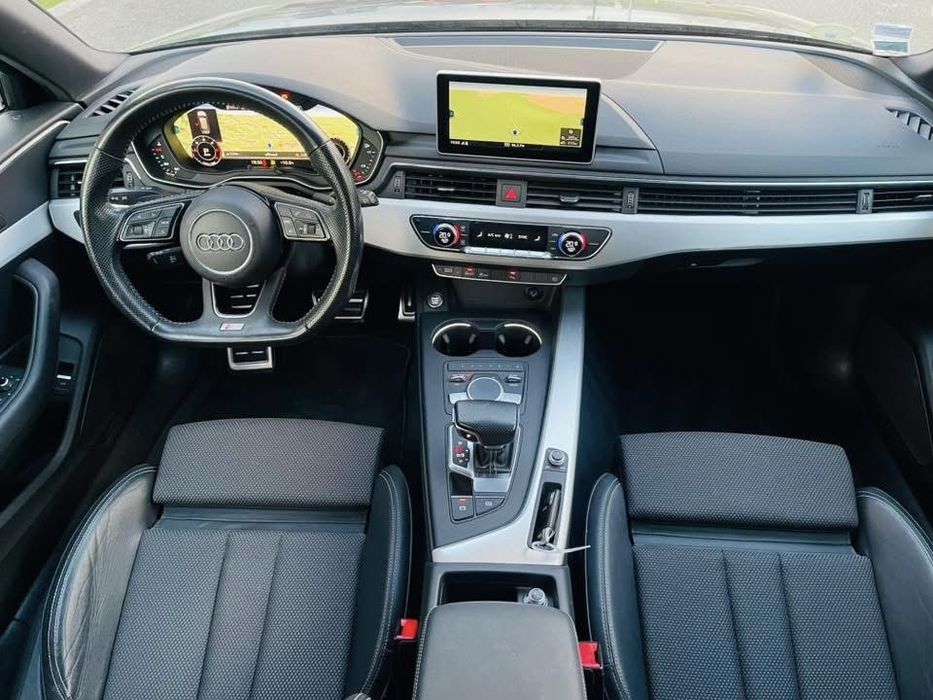 Audi A4 2017 S-line 2.0 tdi 150 cp/Bord digital/Navi mare/Clima 3 zone