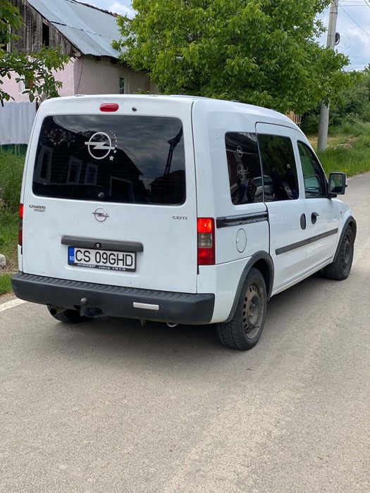 „Opel Combo 1.3 CDTI / 5 locuri / consum mic / acte la zi”