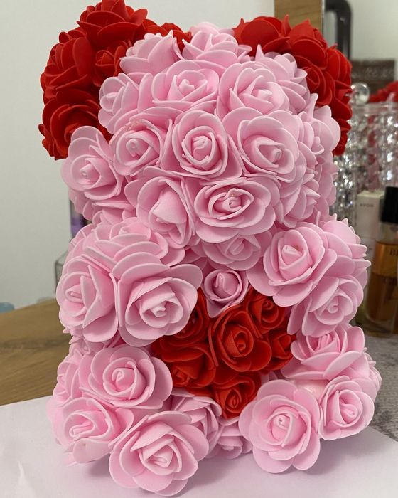 Buchete de trandafiri din satin