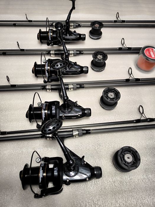 SET 4 Lansete FL LEGEND CARP 3.60 m 3.75 Lbs 2 seg + 4 Mulinete DP7000