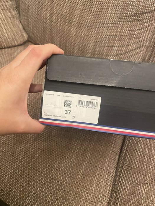 Adidasi Tommy Hilfiger