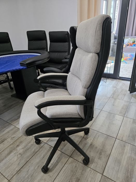 Scaun foarte confortabil de calitate