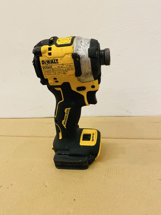 Dewalt DCF 850 impact