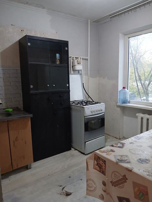 Сдам квартиру Женис 50