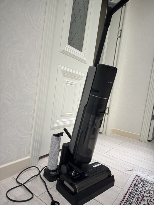 Моющий пылесос вертикальный