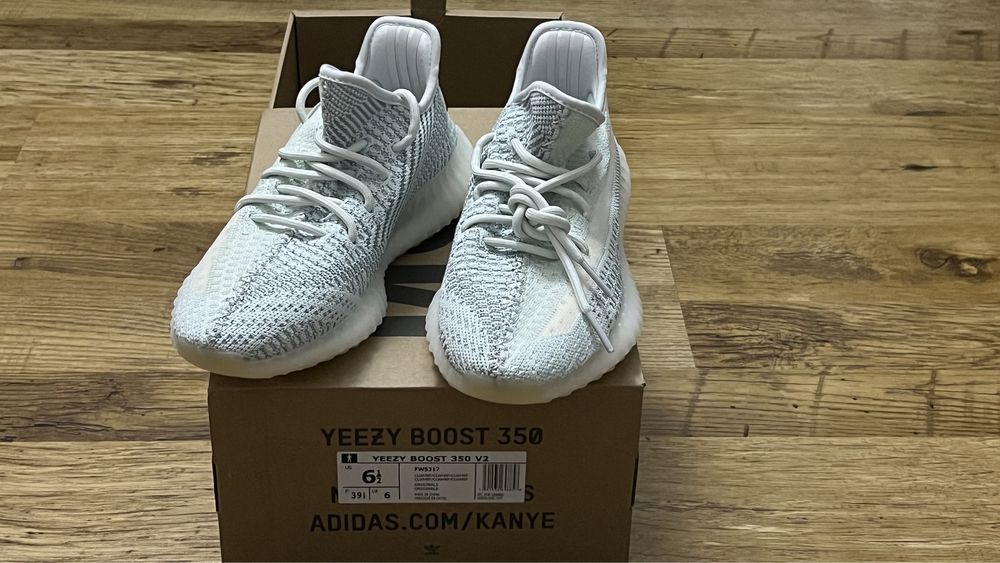 Yeezy  Boost 35 V2 Cloud Reflective