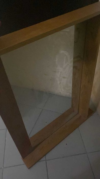 Зеркало в хорошем состоянии