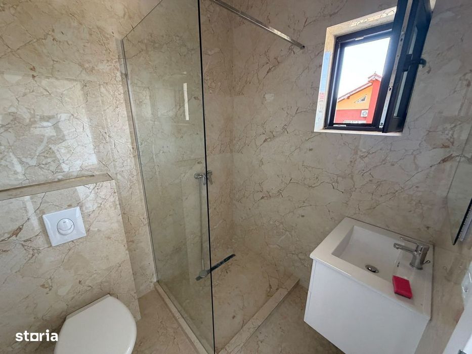 Casa Duplex - 4 Camere, Mutare Imediata, Teren 250 Mp, Comis 0%