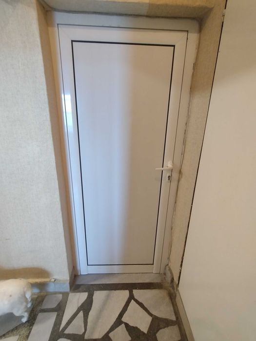 PVC врата демонтирана
