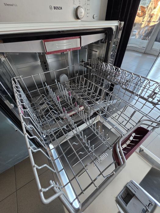 Съдомиялна за пълно вграждане Neff