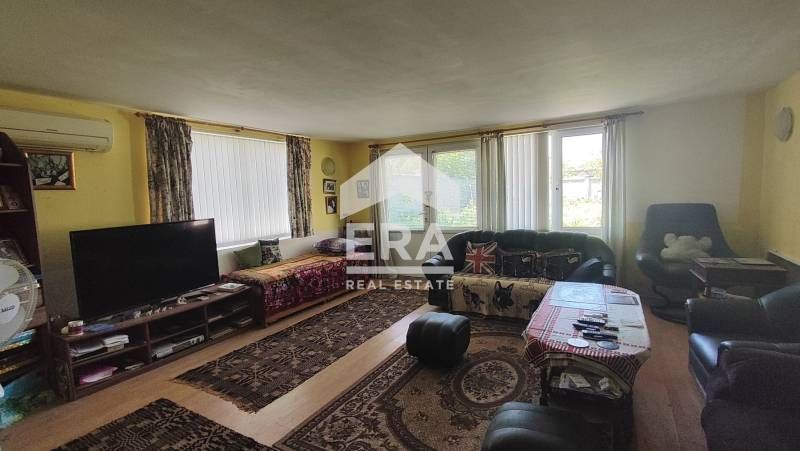 Продава се Къща в с. Китка, Област Варна - 338 кв.м за 533 €/кв.м - Снимка #8