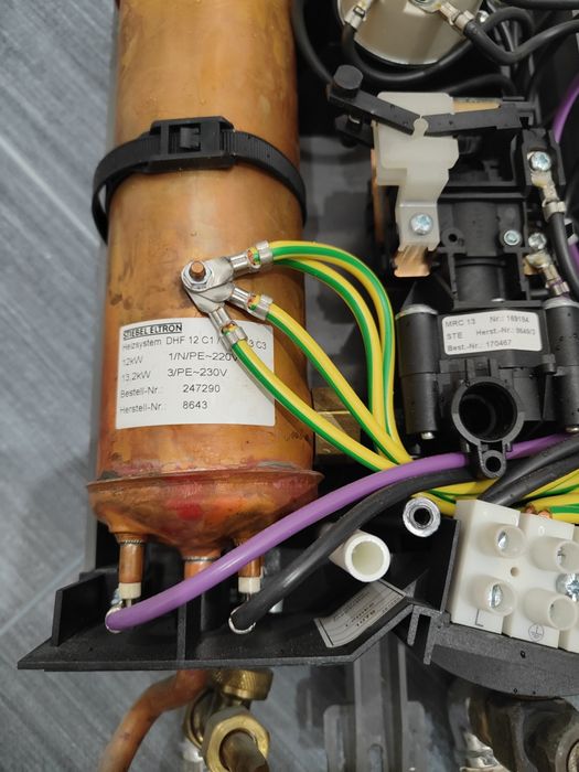 Проточен бойлер Stibel eltron DHF 12