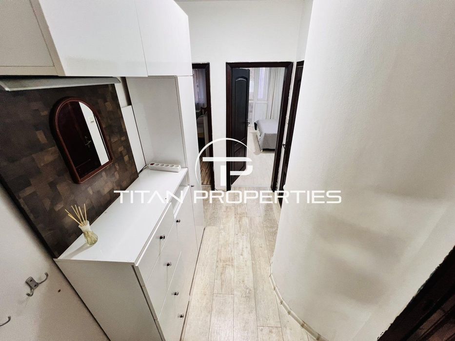 Дава се под наем Тристаен апартамент в Бургас, Възраждане - 82 кв.м за 612 € - Снимка #3