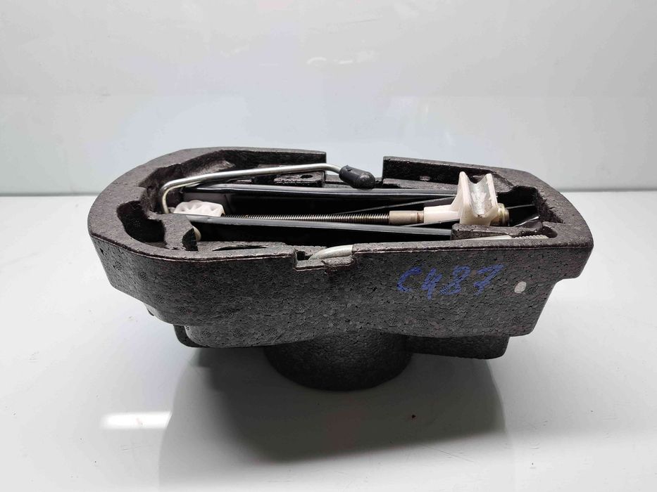 Set cric si cheie Volkswagen Polo (6R) [Fabr 2009-2016] OEM