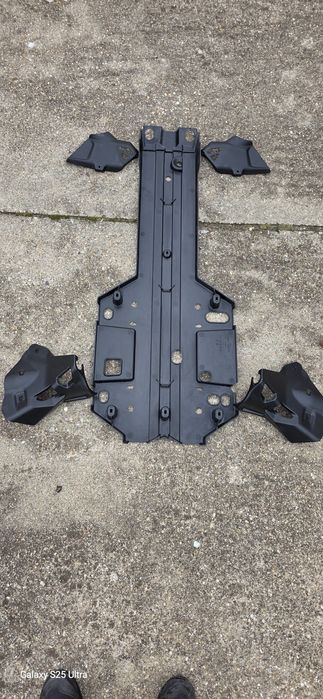 Scut plastic nou original Can-Am Outlander  MAX 1000  XT-P 2018+