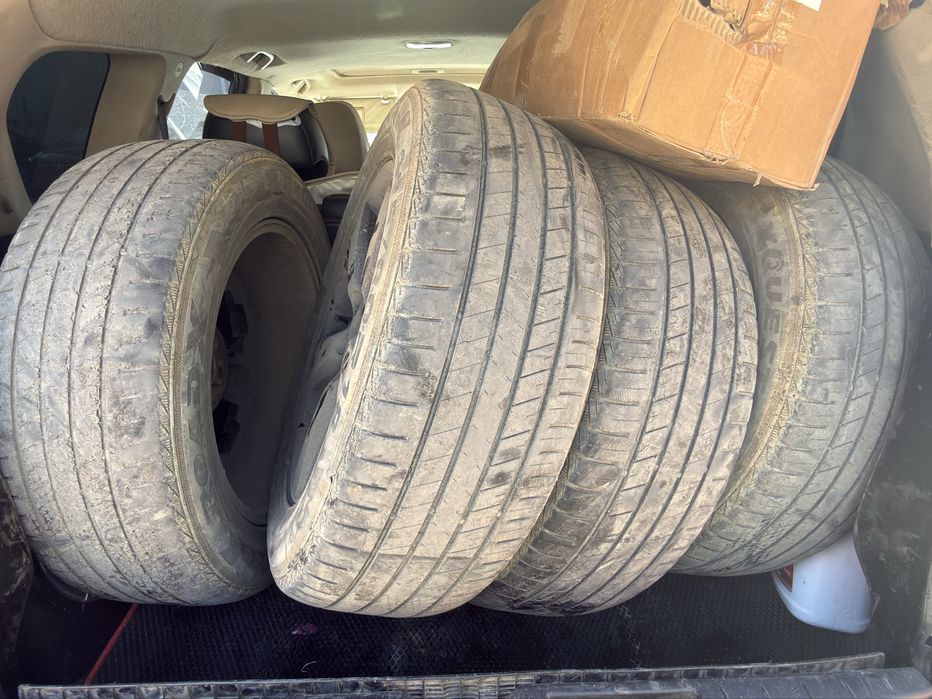 Продам летние шины р 18