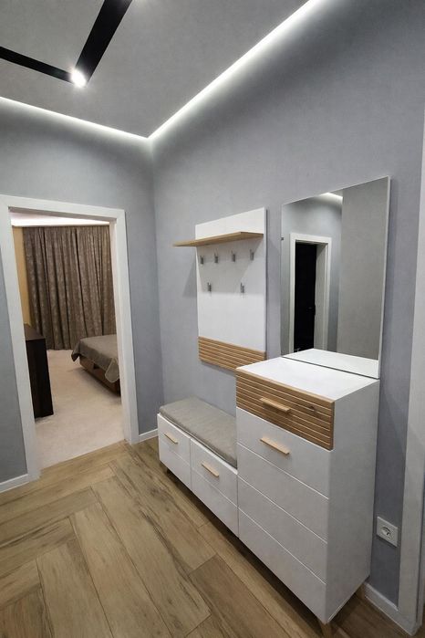 Дава се под наем Тристаен апартамент в Бургас, Сарафово - 114 кв.м за 897.6 € - Снимка #2