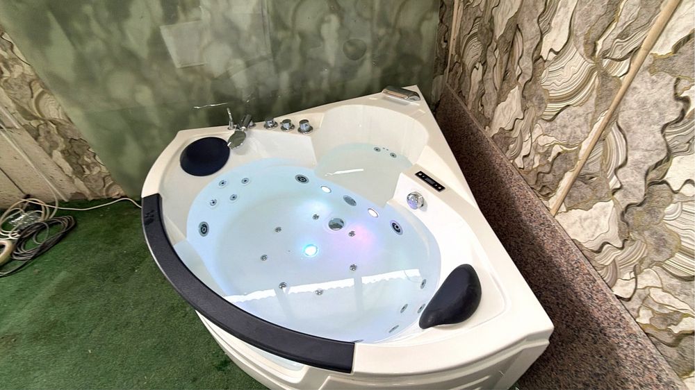 Джакузи - Хидромасажна Вана за двама с Подгрев до 45°  1.29х1.29