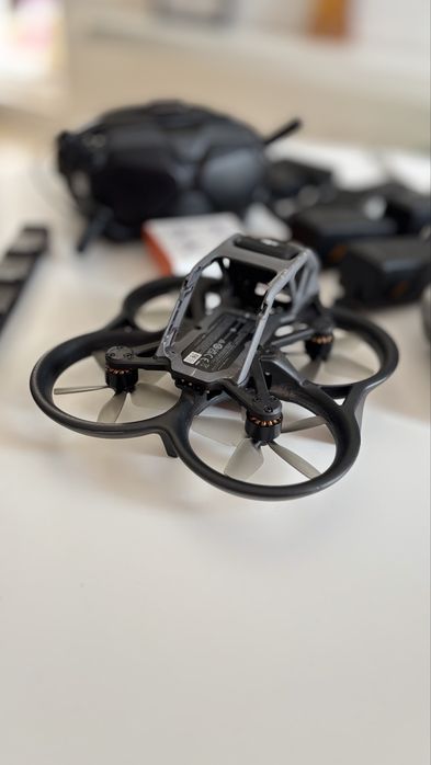 Dji Avata с 4 батерии и два контролера, като нов!