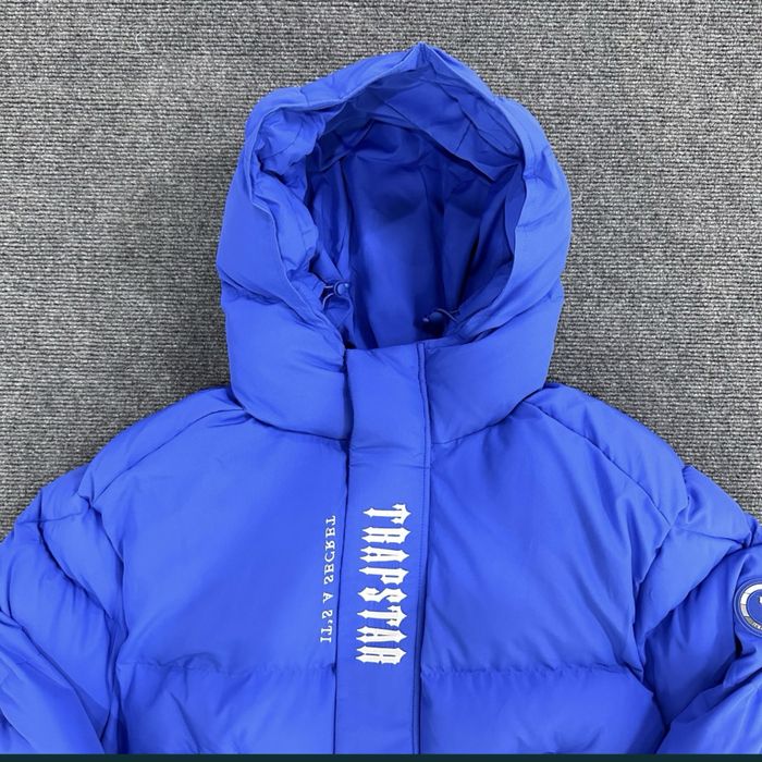 Trapstar jacket: Decoded 2022 hooded puffer
