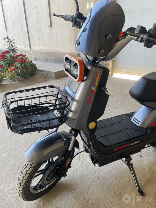 Продаётся Bonvi demansh skuter 6903