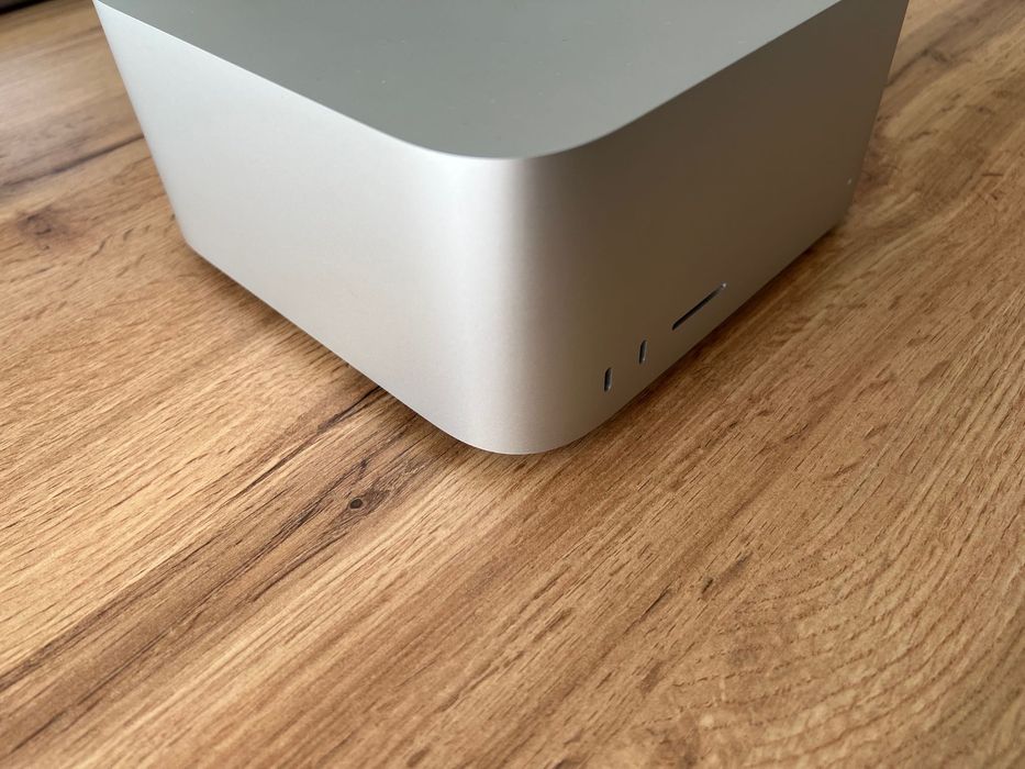 Mac Studio M2 ULTRA 24-CPU/60-GPU/128GB RAM/ 1TB SSD