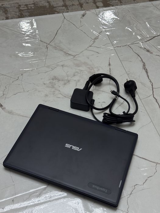 Ноутбук Asus Еxpertbook абсолютно новый