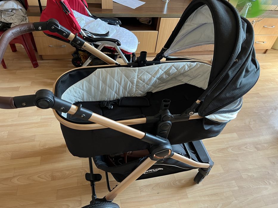 Продам детскую новую коляску!