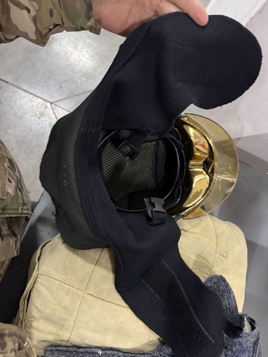 Продам каску пожарного