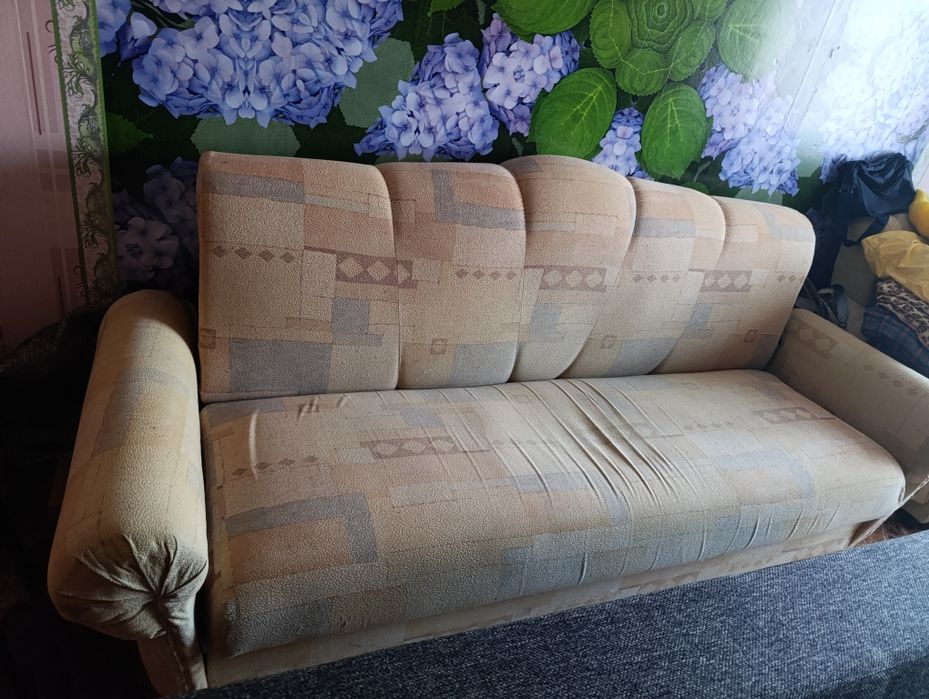 Отдам диван б/у раскладной бесплатно