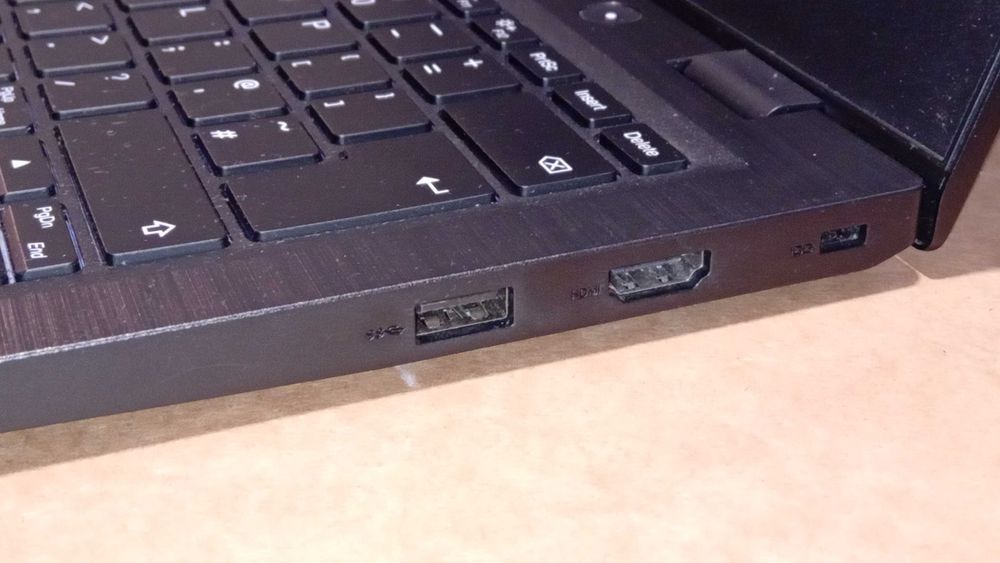 Тъчскрийн лаптоп Lenovo 14w | Windows 11