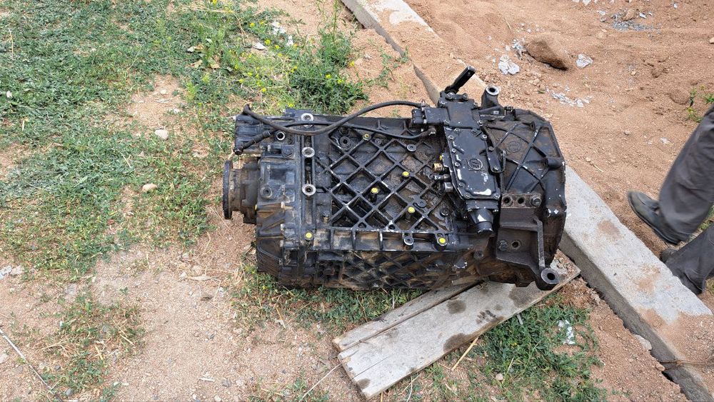 ZF karobka yevro kamazdan yechilgan