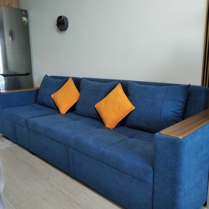 Продам диван. В отличном состоянии.