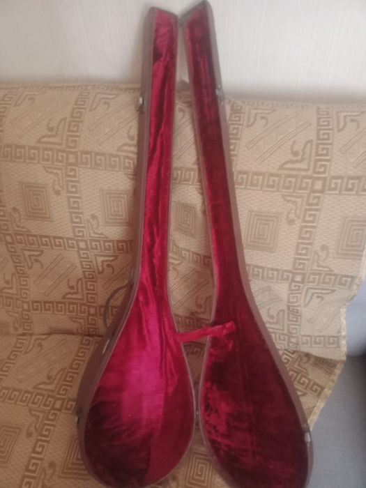 Продам Качественную домбру в чехле