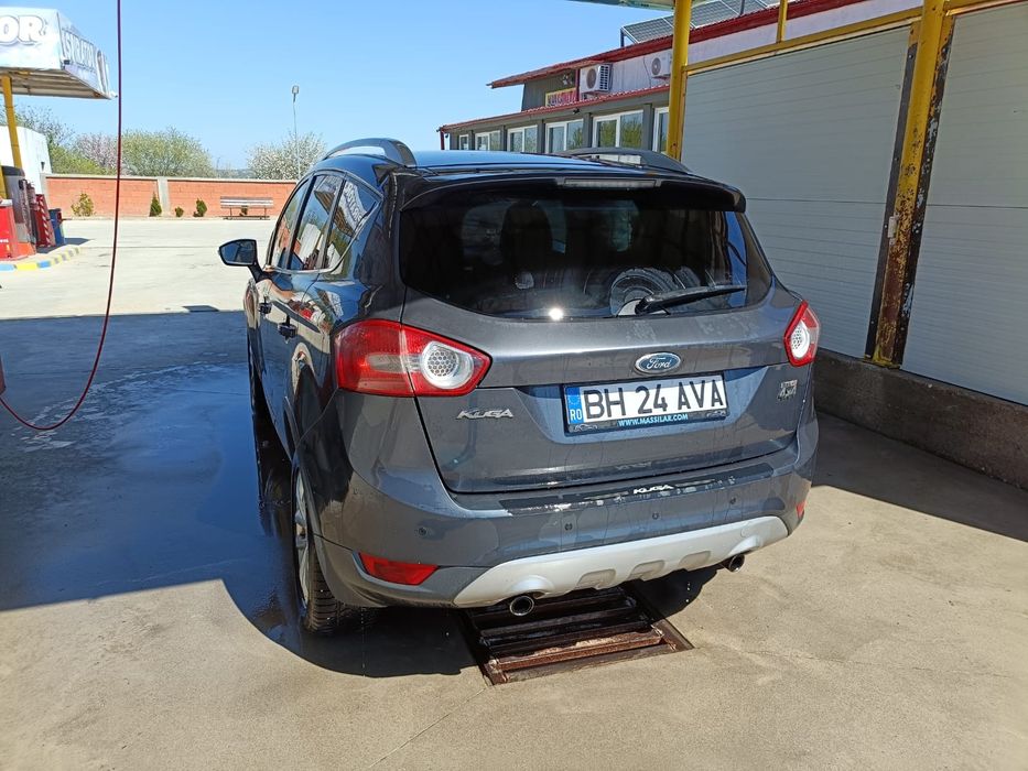 Ford kuga (4×4)permanent