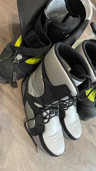 Продавам височинни обувки Lowa EXPEDITION 8000 EVO RD