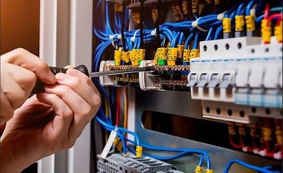 Reparatii instalatii electrice rezidential si industrial Prahova