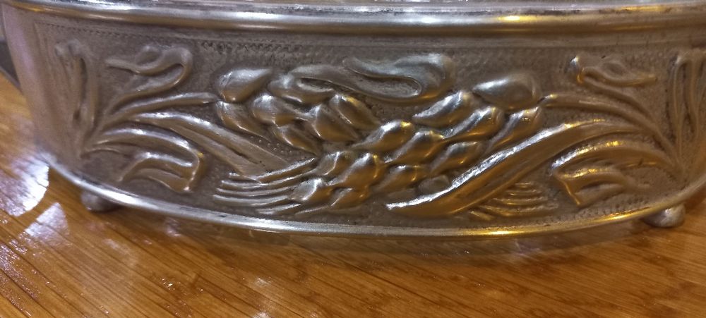 Fructiera cu vas detasabil