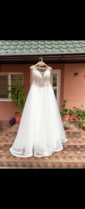 Rochie mireasa superba