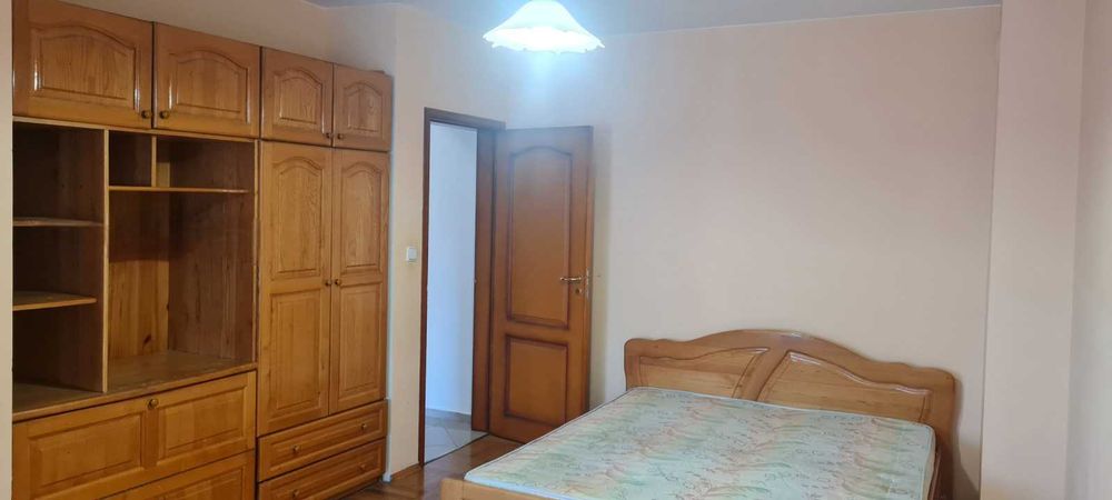 Дава се под наем Тристаен апартамент в София, Лагера - 123 кв.м за 700 € - Снимка #1