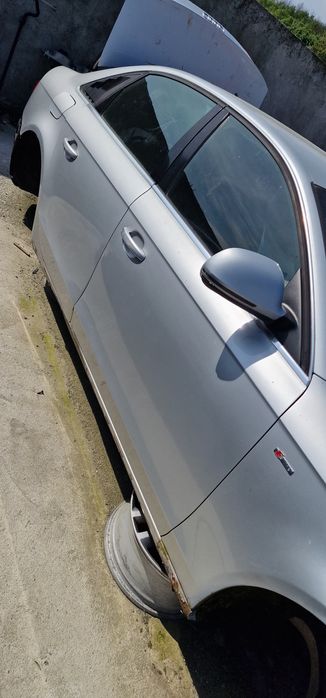 Usi dreapta audi a4 b8 LX7W gri metalizat