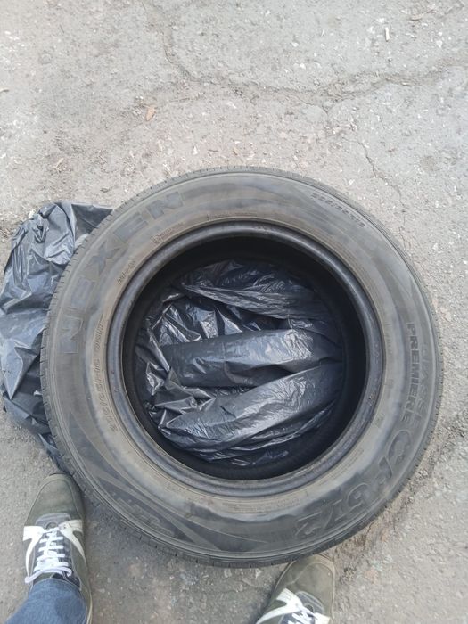 Продаю шины от Камри 50