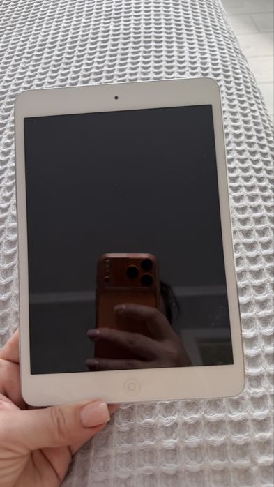 iPad Mini (WiFi) / 32GB / MD532LL/A