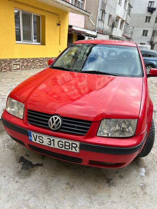 Volkswagen Bora 2001 benzină, 1.294 € — imagine 1