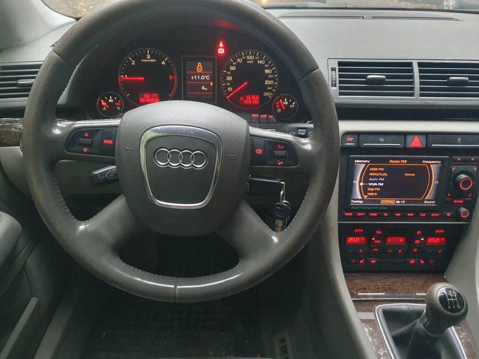 Vând A4 în stare foarte bună