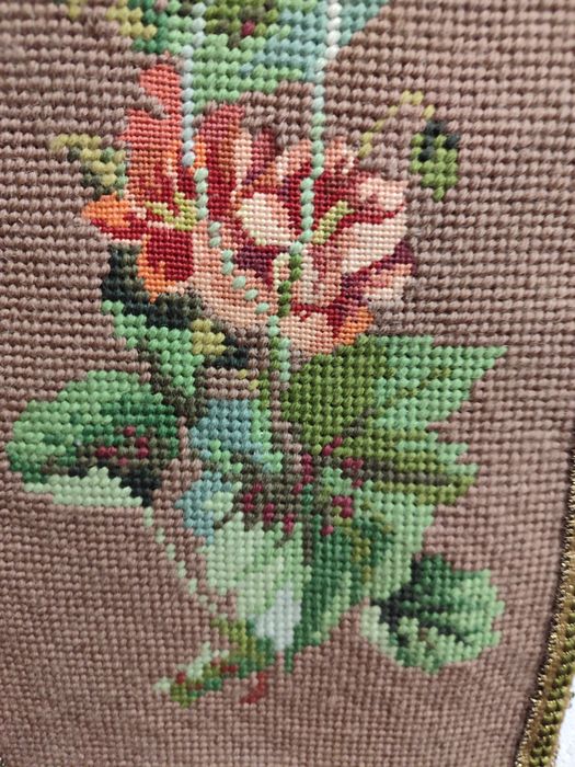 Ръчно бродиран гоблен